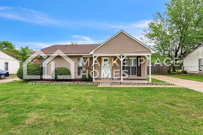 3 bed, 1.5 bath, 1104 sqft, $1,195 — Photo 2