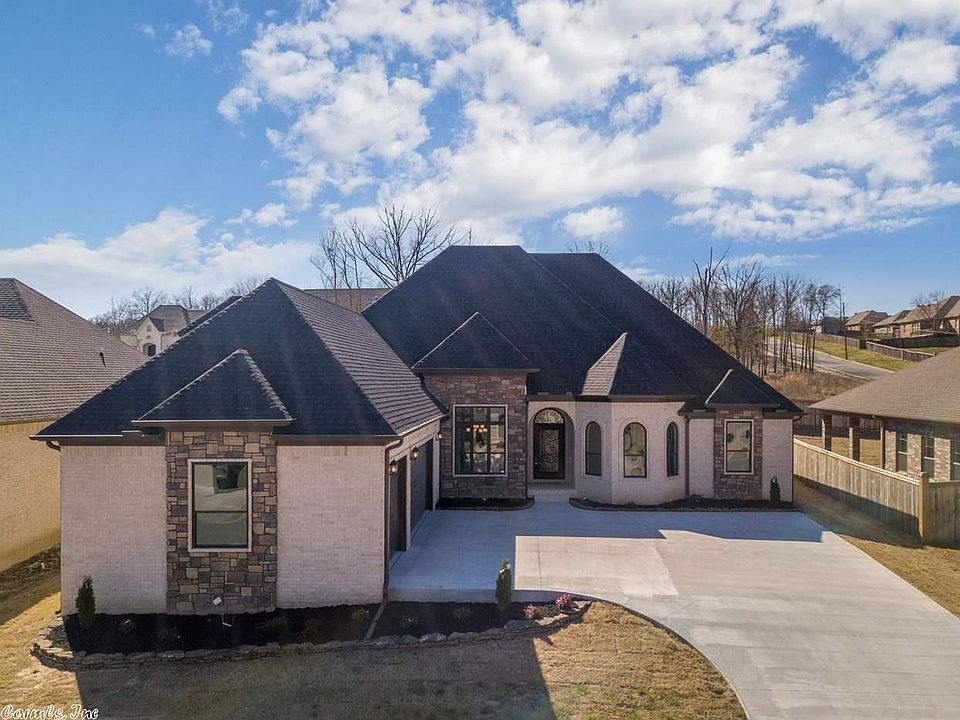 1st image of 73 Oakbrooke Dr