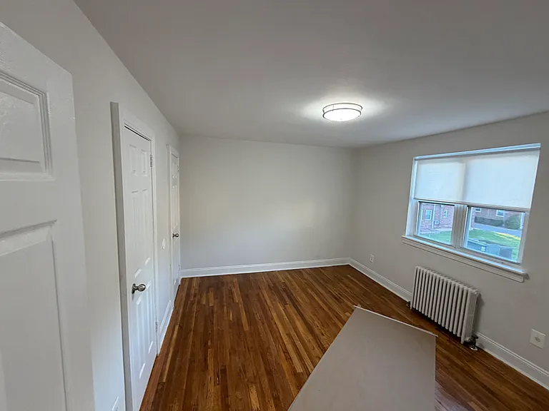 64-62 223rd Pl #2B — Photo 3