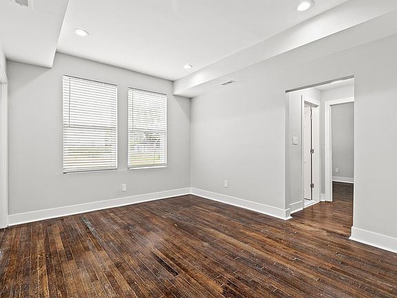4th image of 2282 Belvidere St Unit 102