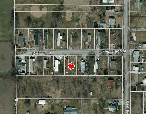 4123 Division St photo 1