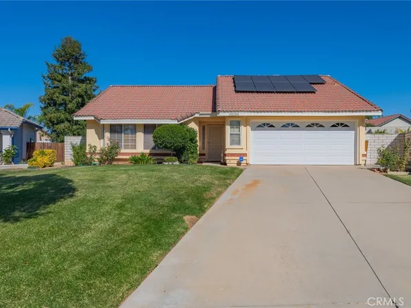 34184 Fairview Dr, Yucaipa, CA 92399