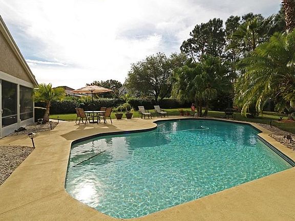 2nd image of 2728 Hoffman Dr