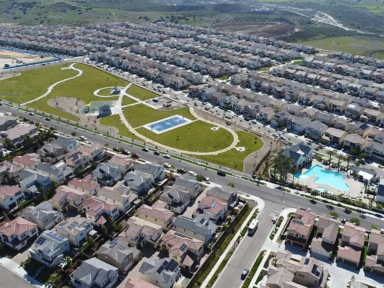 Park/Fitness Center/Pool/Community Center