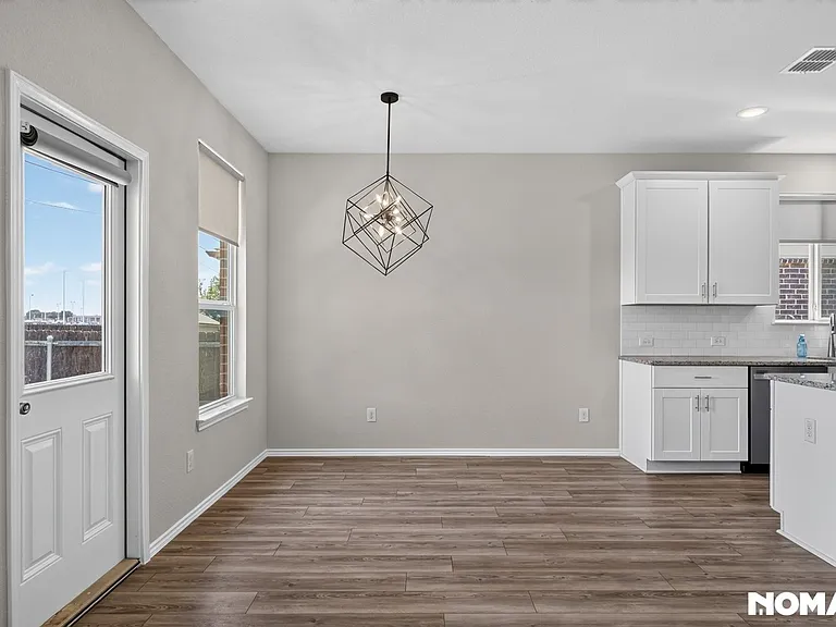 1128 Timberhurst Trl — Photo 12