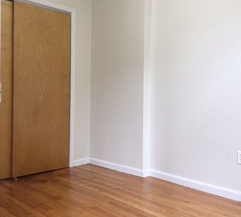 4th image of 171 Sullivan St APT 8