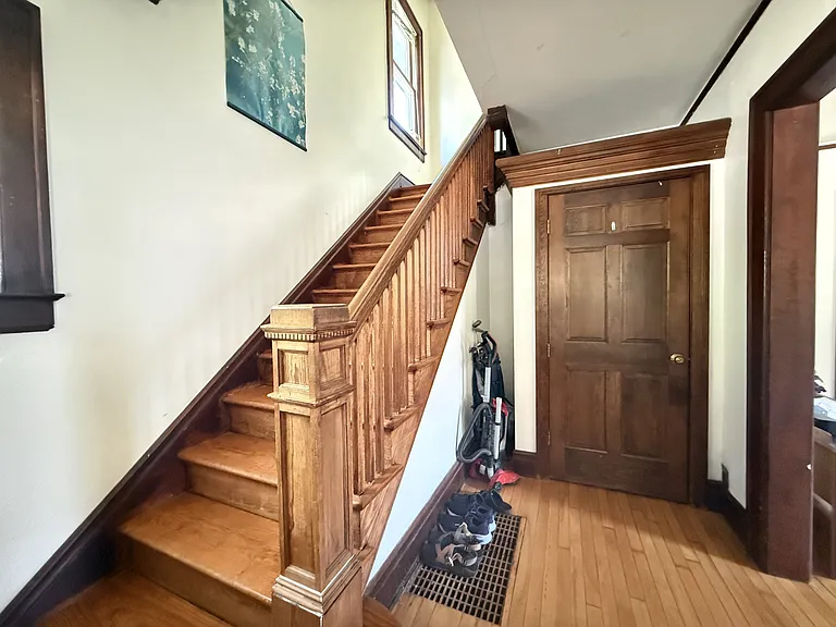 1008 W Huron St — Photo 3
