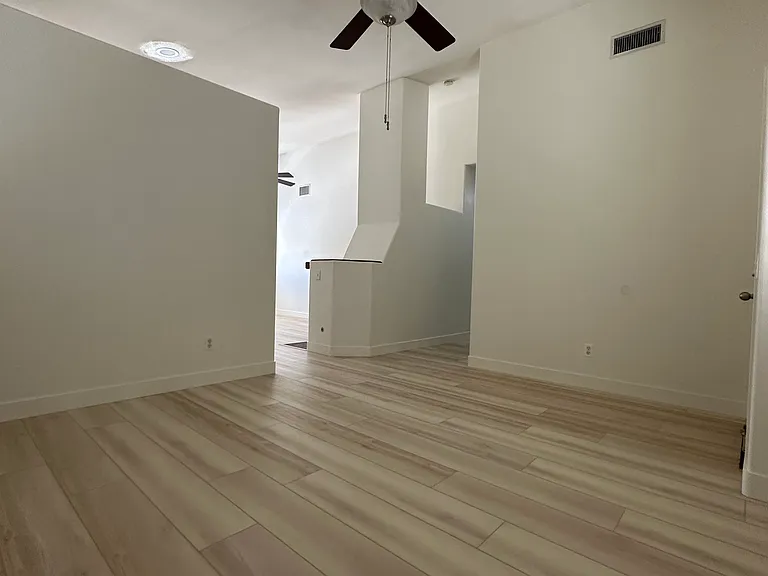 22746 Hannah Ct — Photo 3