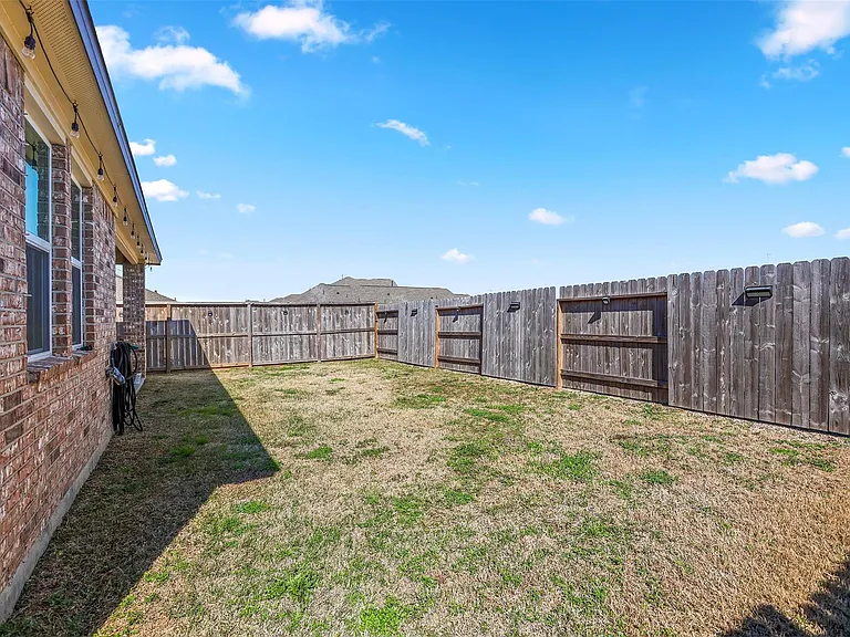 2116 Sweet Bay Dr — Photo 29