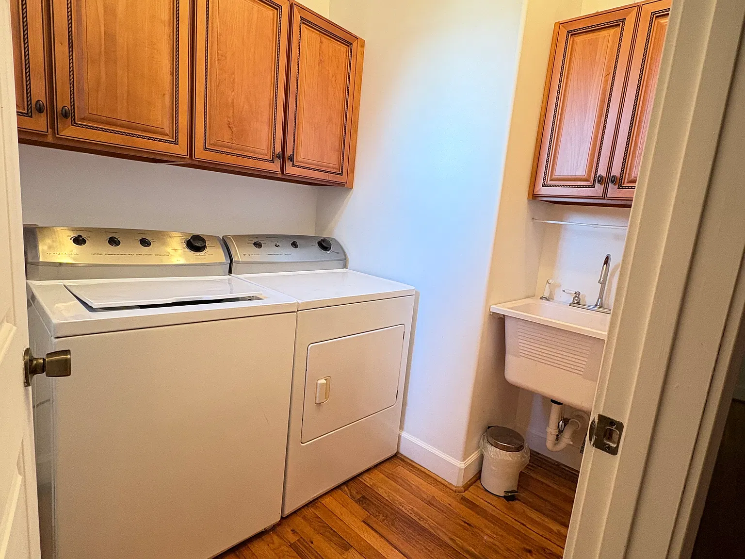 4 bed, 3.5 bath, 3000 sqft, $750 — Photo 3