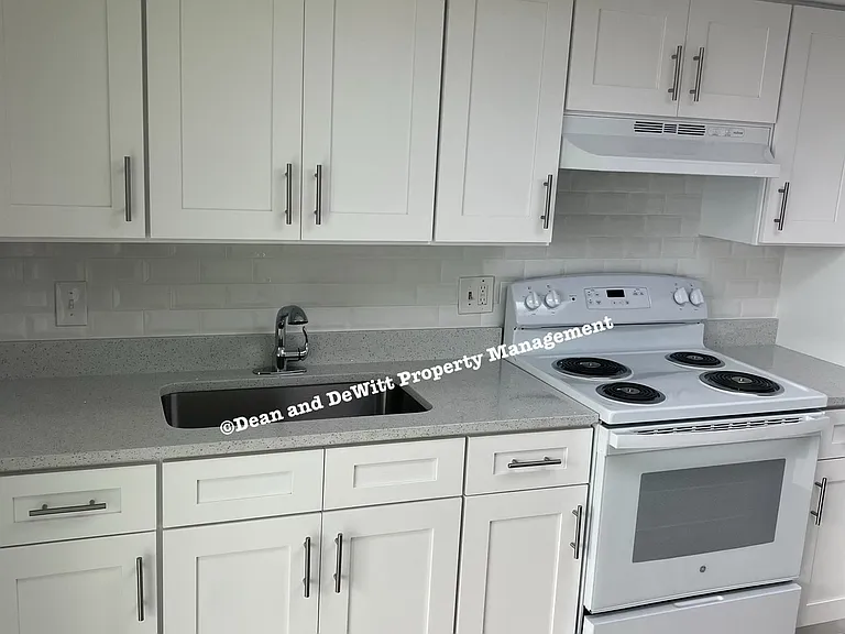 5840 37th Ave N #6 — Photo 6