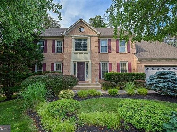 2nd image of 9110 Autumn Oak Ct