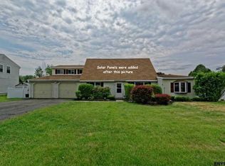 1 Sharon Ct, Colonie, NY 12189