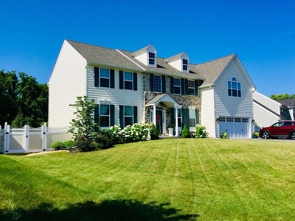 1st image of 103 Ayerwood Dr