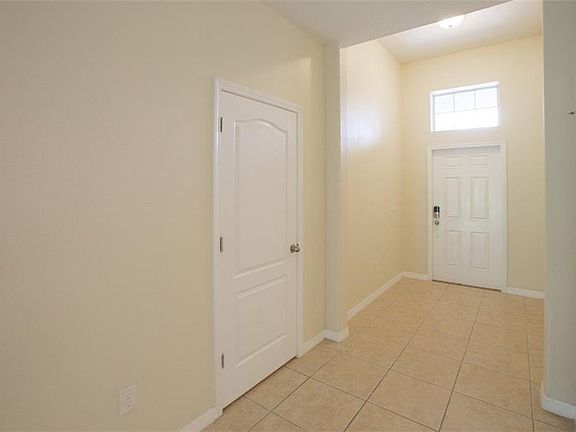 5th image of 2647 Carrickton Cir