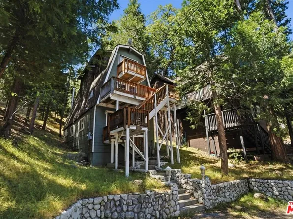 27071 Overlook Ln, Lake Arrowhead, CA 92352