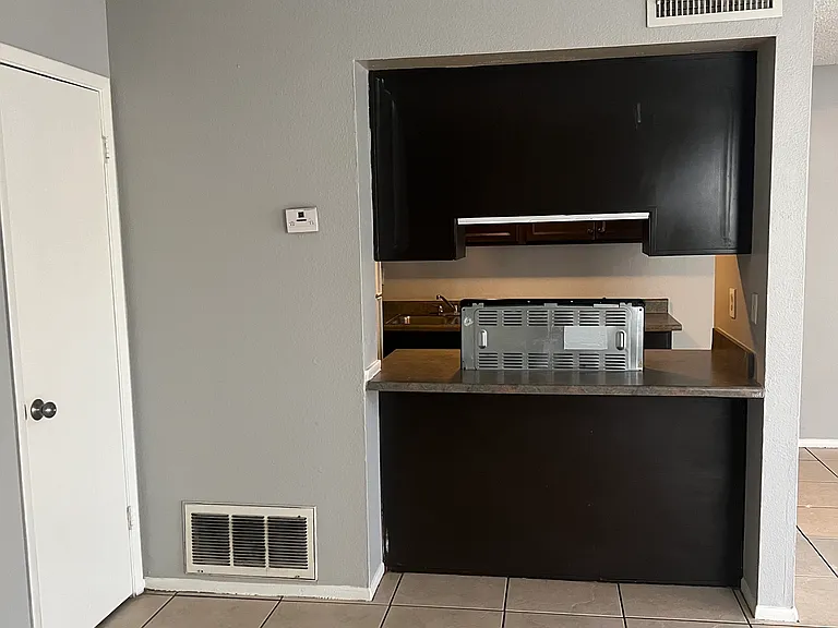 4003 W Reade Ave #1 — Photo 5