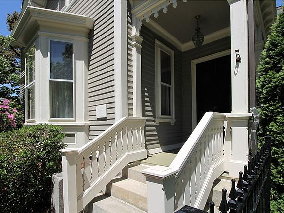 2nd image of 95 Greenwood Ave E
