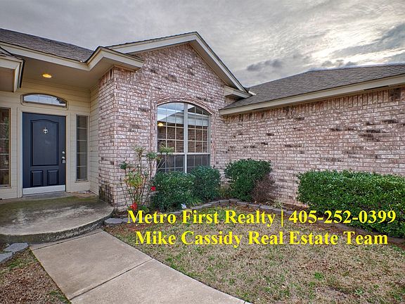 2nd image of 2924 Sandstone Dr