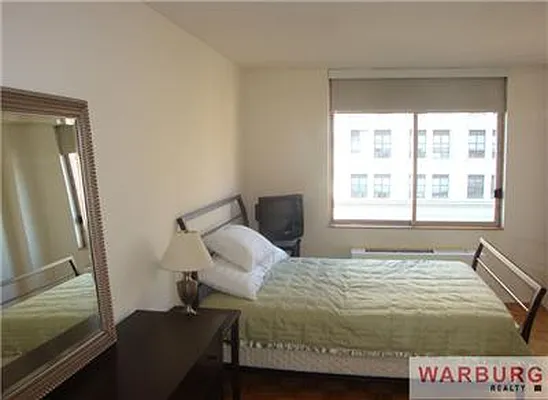 Rented by Warburg | media 34