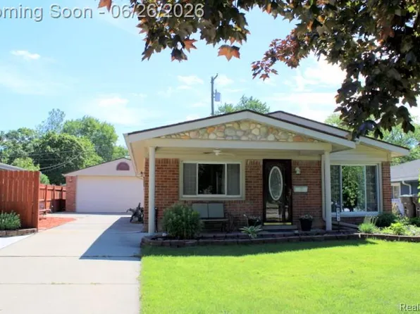 8951 Stevens St, Taylor, MI 48180