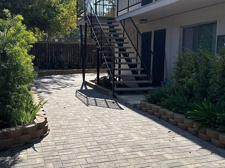 Denison — Photo 1