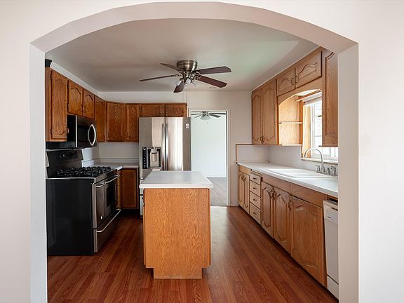 4th image of 405 E Vidas Ave