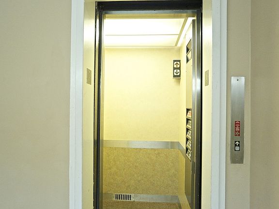 5th image of 4530 Briar Hollow Pl APT 321