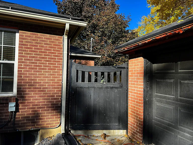 Backyard private entrance