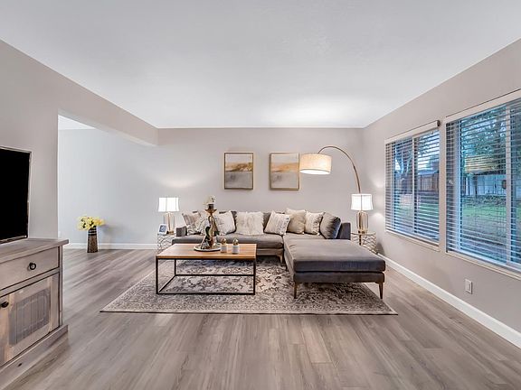 2nd image of 5378 Palm Grove Ct