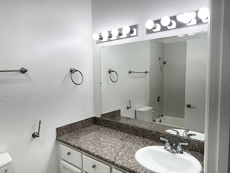 Riverfront Apartments — Photo 26
