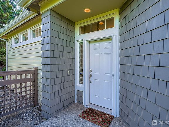 3rd image of 6423 112th Avenue SE