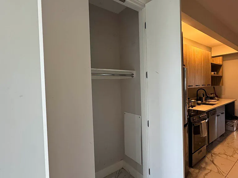 46 Starr St #2R — Photo 7