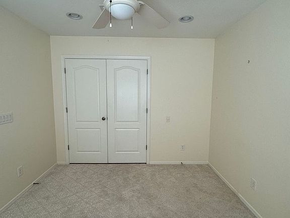 4th image of 941 E Penny Ln