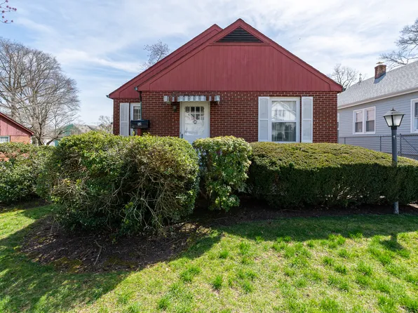 12 Saint Charles Avenue, Stamford, CT 06907