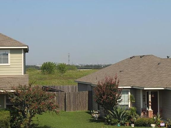 2nd image of 4921 Irvine Ln