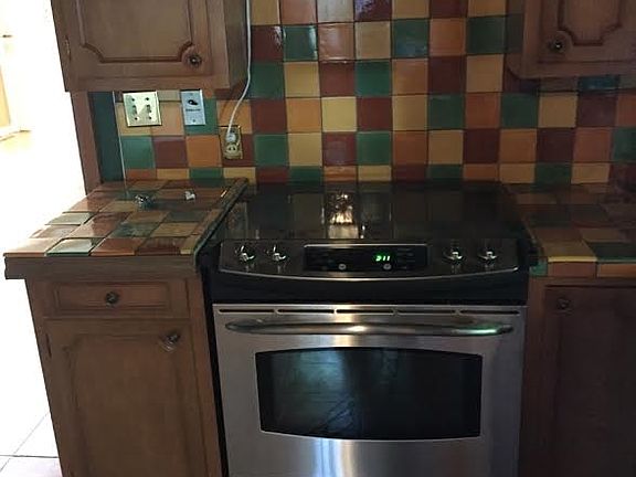 3rd image of 403 W Spruce St