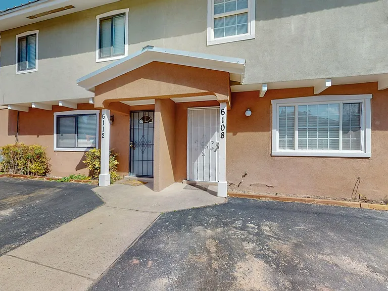 6108 Calle Nueve NW — Photo 3