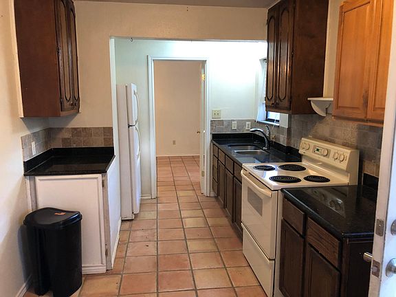3rd image of 308 Orchard St #A