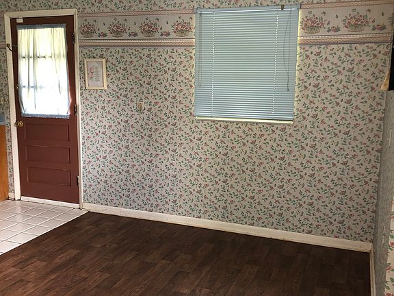 4th image of 6114 County Road 229 S