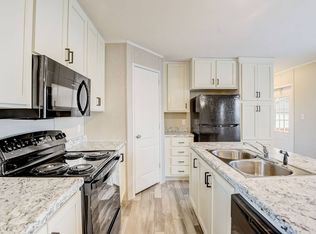 1800 Oak Grove Rd E, Burleson, TX 76028
