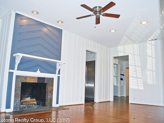 4th image of 6203 Penrose Ave