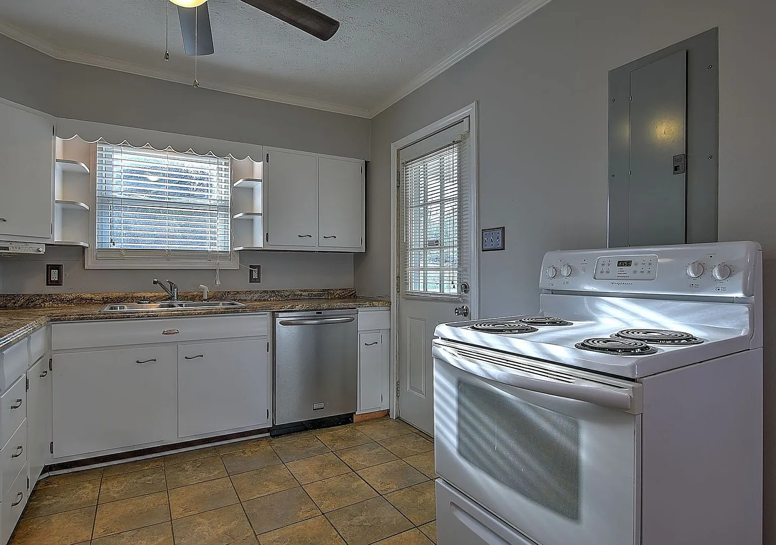 4151 Cameron Rd — Photo 2