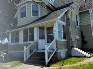 62 Willetts Ave, New London, CT 06320