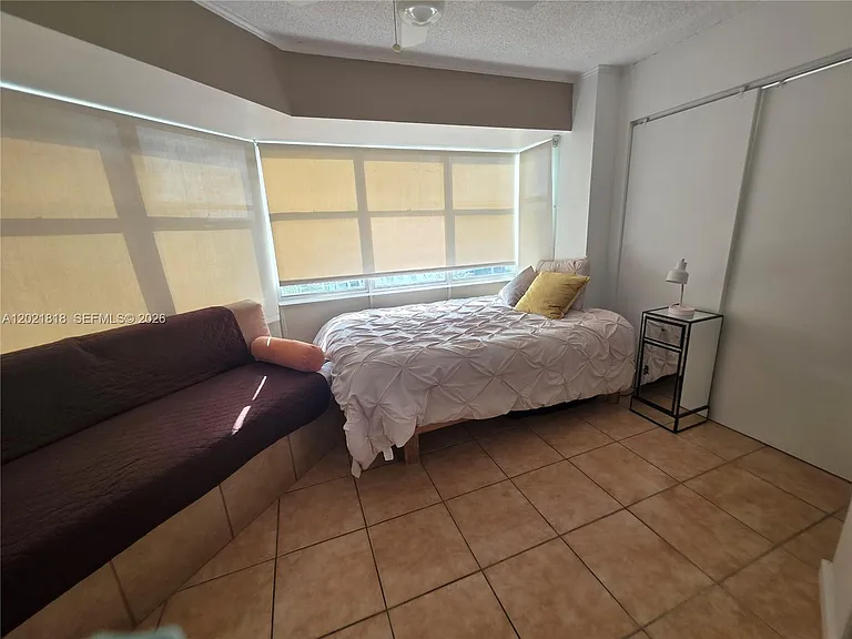 1881 Washington Ave #6H — Photo 10