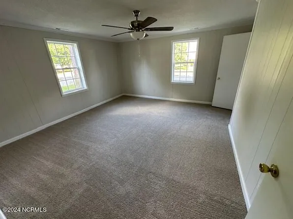 205 Dixon Street NW, Elm City, NC 27822