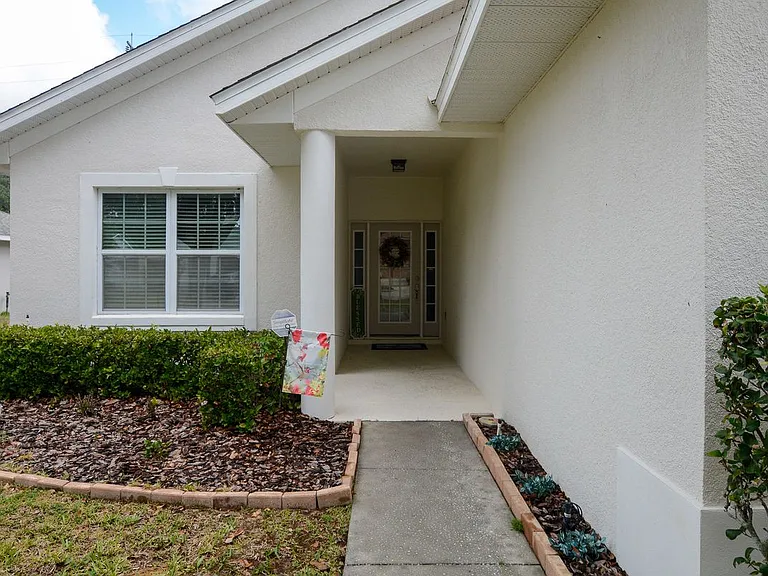 10747 Masters Dr — Photo 2