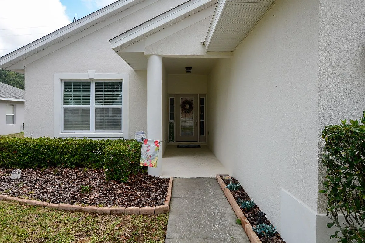 Building Photo - 10747 Masters Dr