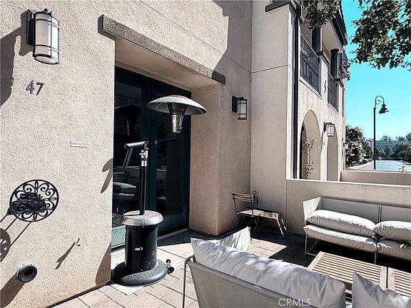 3rd image of 621 W Foothill Blvd