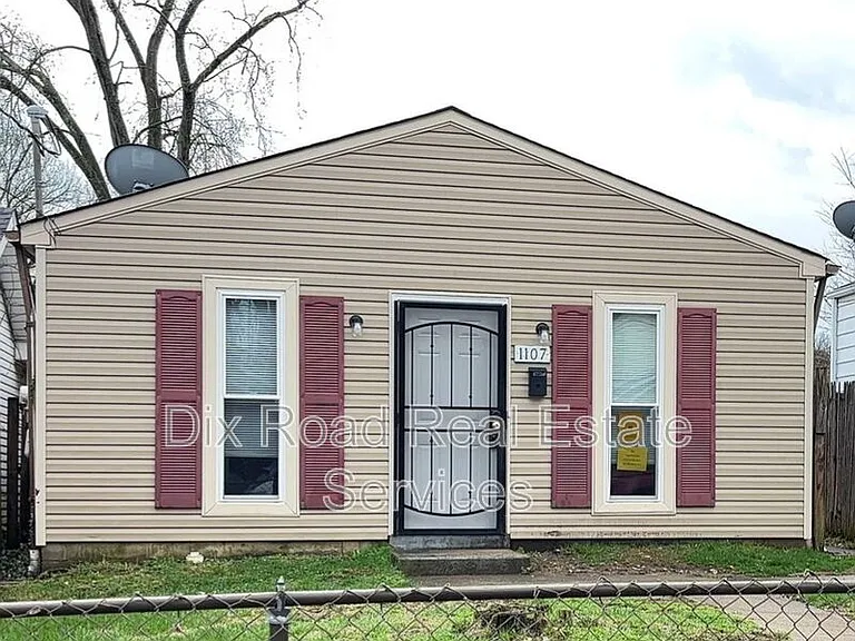 1107 Hunt Ave — Photo 1